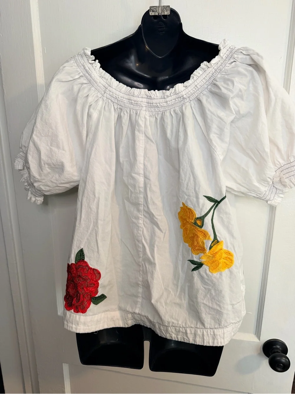 Anthropologie White Floral Embroidered Blouse